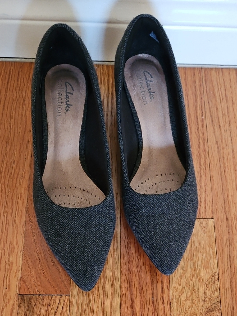 Women's Clarks Teresa block dress heels Pumps Shoes size 6.